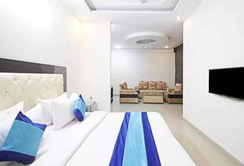 ホテル Mint City Center Suites