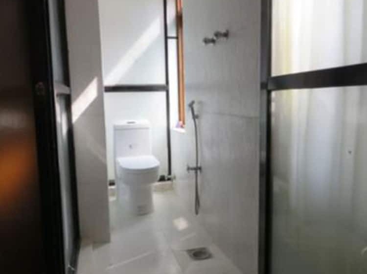 تختخواب و صبحانه Friend S Guest House