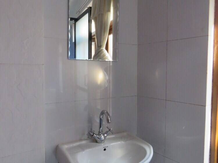 تختخواب و صبحانه Friend S Guest House