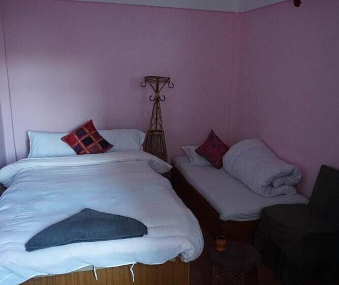 تختخواب و صبحانه Friend S Guest House