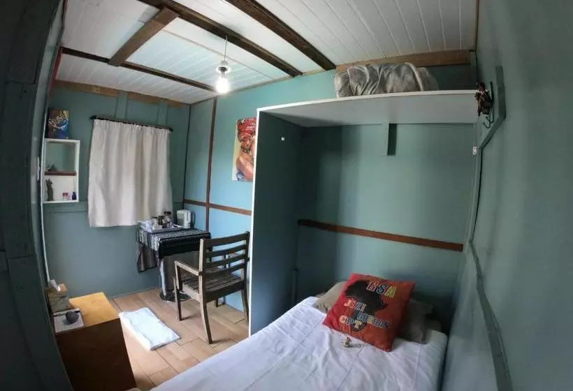 Aamiaismajoitus (B&B) Leo's Den