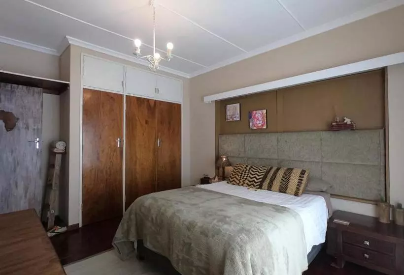 Aamiaismajoitus (B&B) Leo's Den