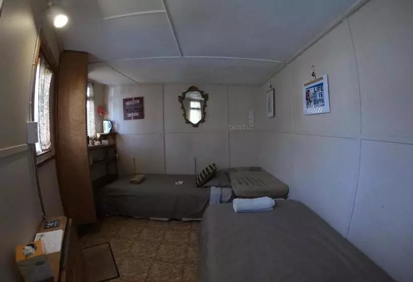 Aamiaismajoitus (B&B) Leo's Den