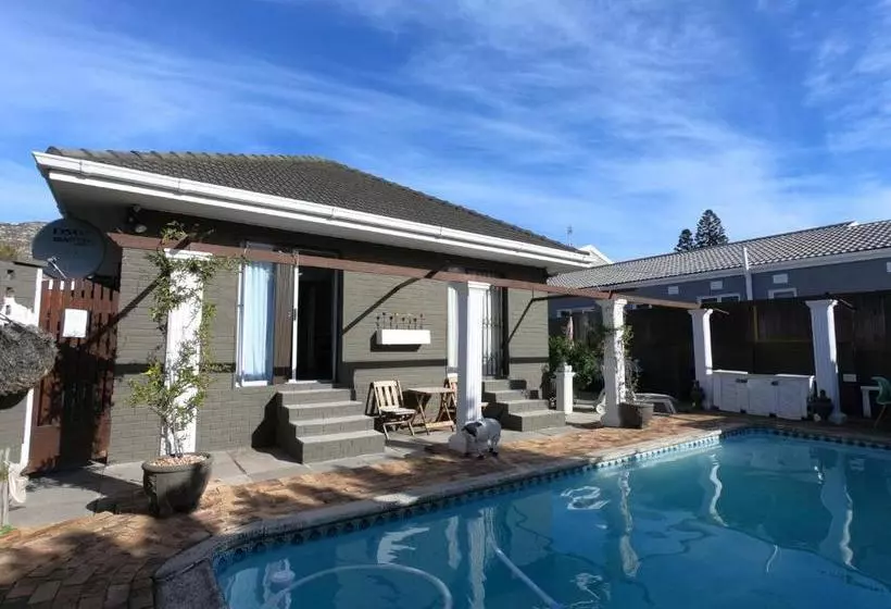 Aamiaismajoitus (B&B) Leo's Den