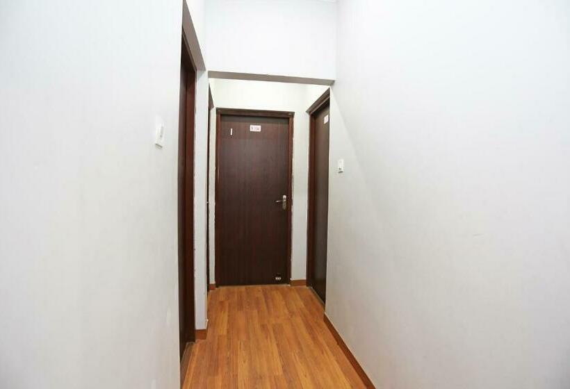 Hotel Flagship Lazystays