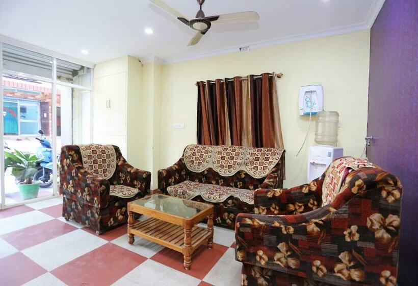 Hotel Flagship Lazystays