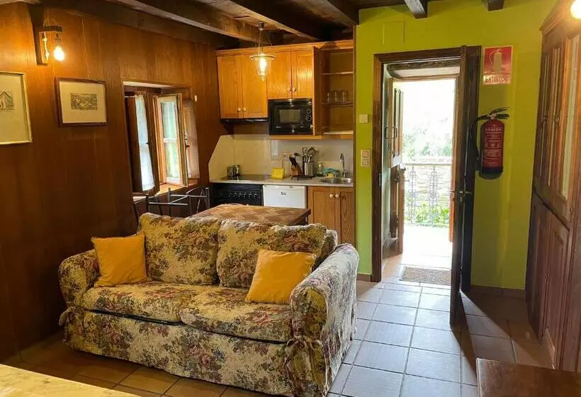 ホテル Y Apartamentos Rurales L Anceo