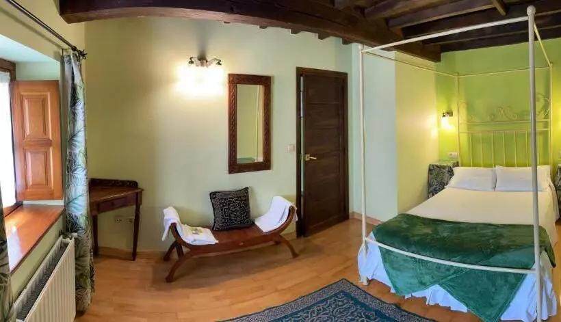 ホテル Y Apartamentos Rurales L Anceo