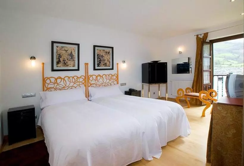 ホテル Y Apartamentos Rurales L Anceo