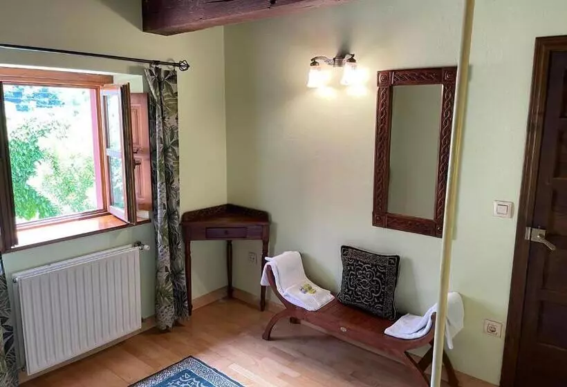 ホテル Y Apartamentos Rurales L Anceo