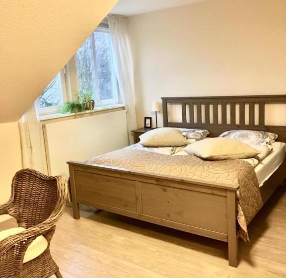 Отель Station L