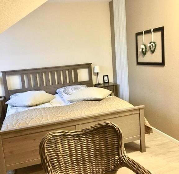 Отель Station L