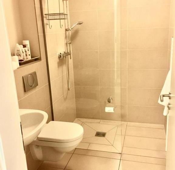 Отель Station L