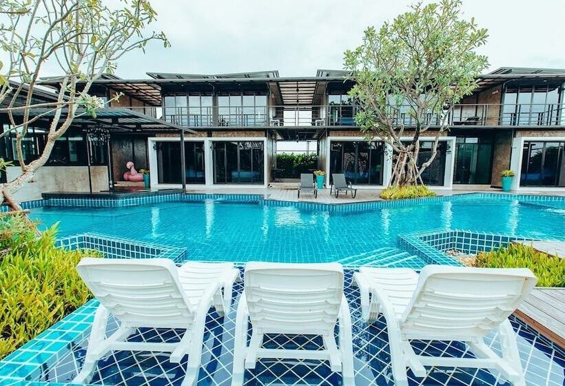 Mawadee Island Resort