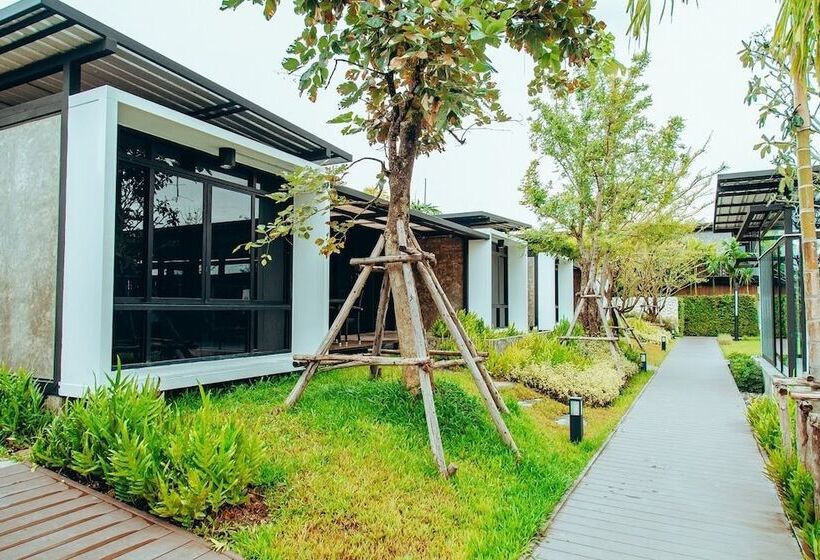 Mawadee Island Resort