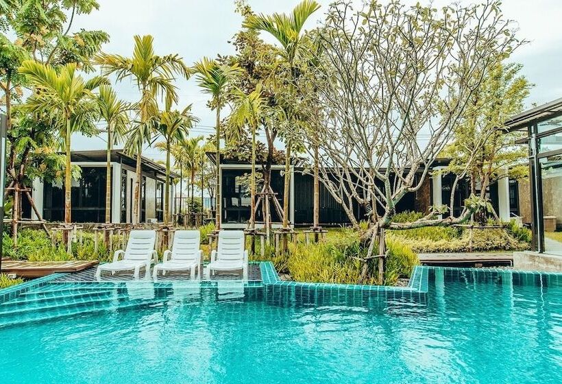 Mawadee Island Resort