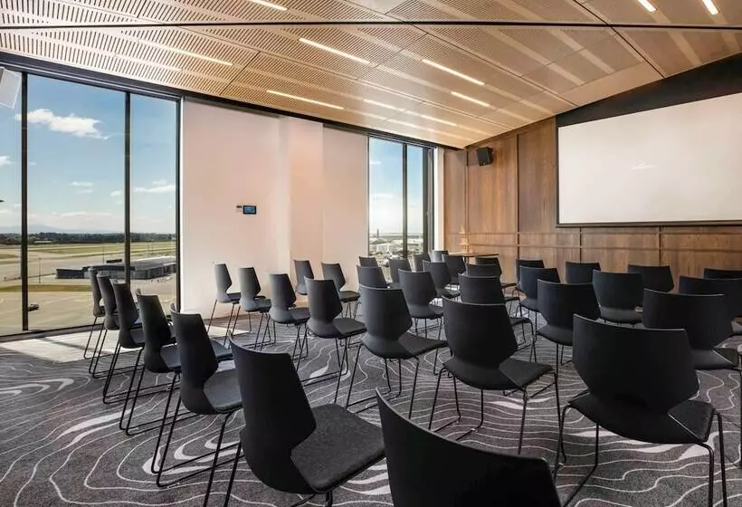 Novotel Christchurch Airport