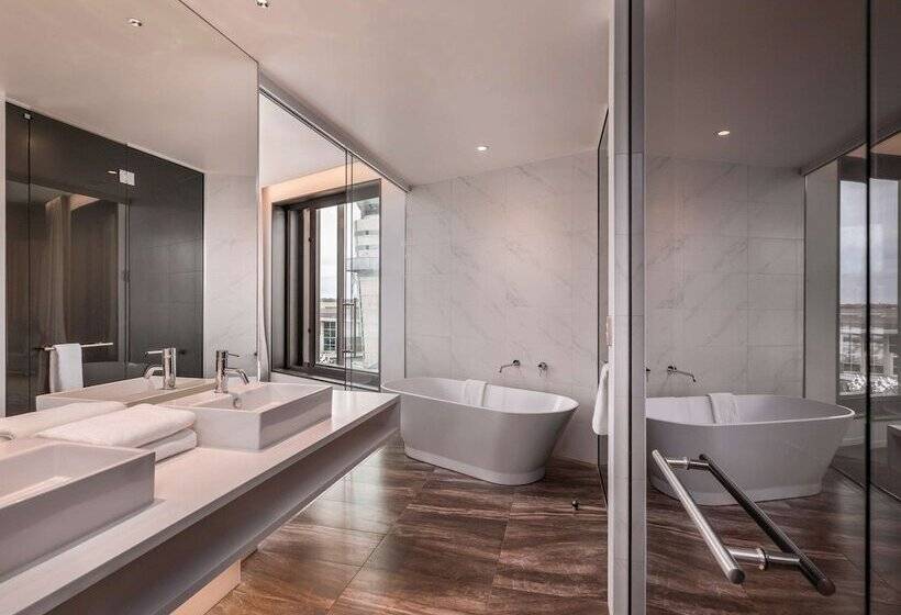 Novotel Christchurch Airport