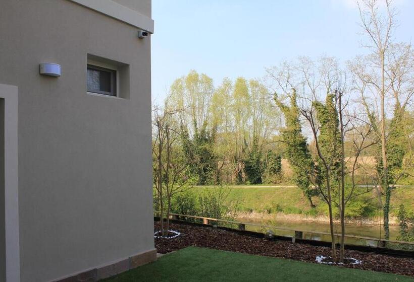 تختخواب و صبحانه Antica Dimora Stucky