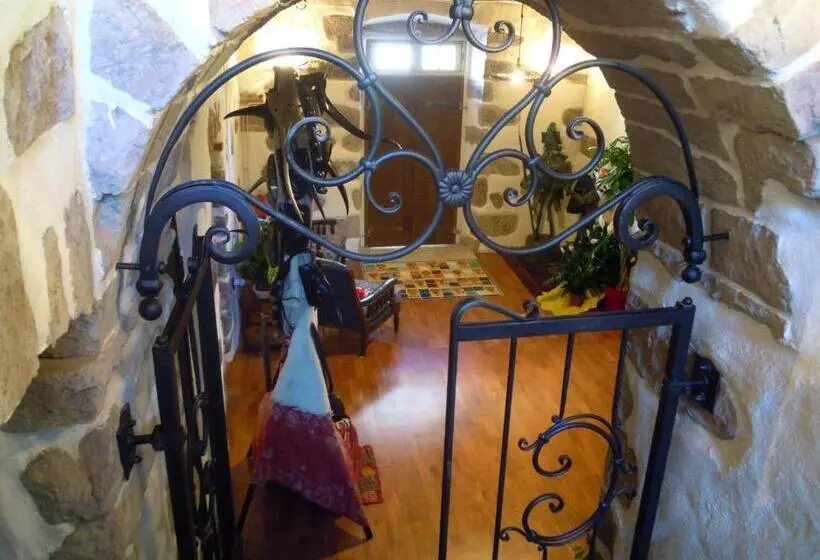 تختخواب و صبحانه Casa Castori