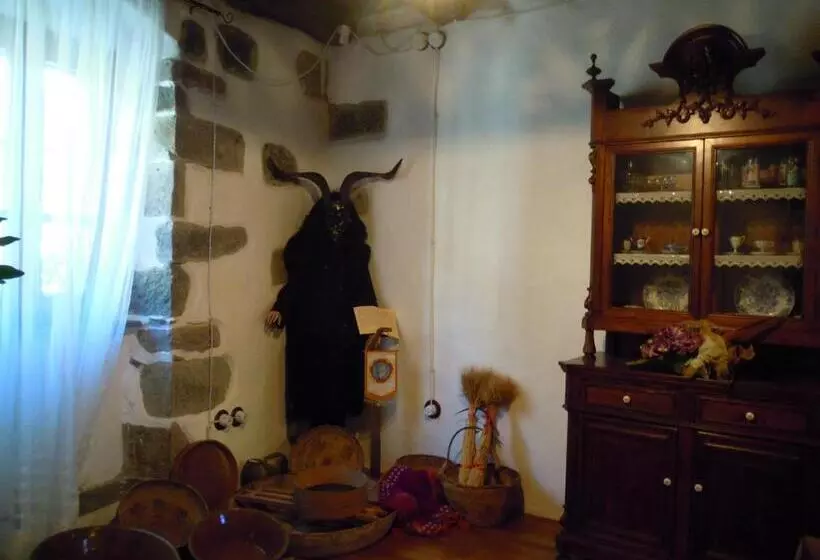 تختخواب و صبحانه Casa Castori