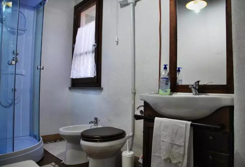 تختخواب و صبحانه Casa Castori