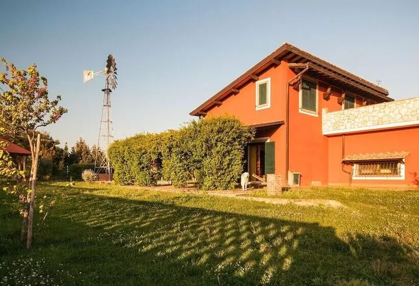 Aamiaismajoitus (B&B) Casalventodimare E Tramontana