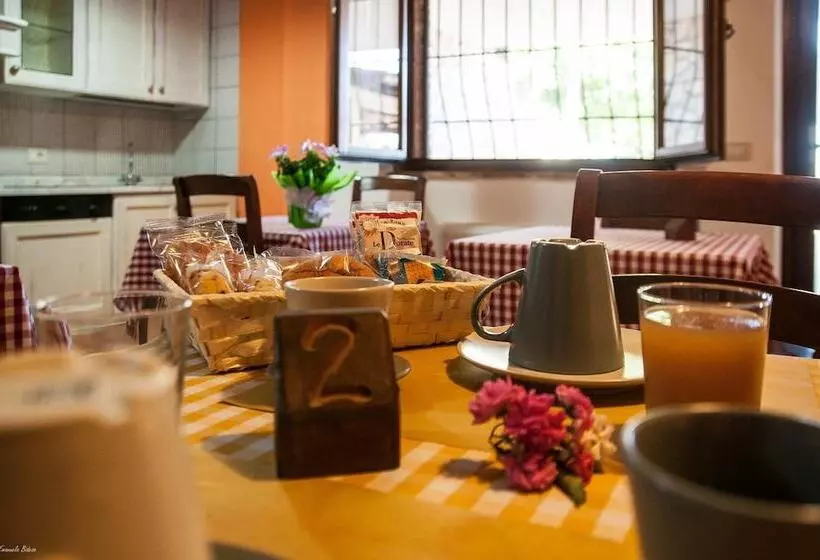 Aamiaismajoitus (B&B) Casalventodimare E Tramontana