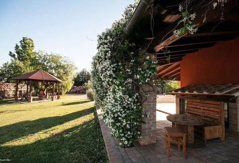 Aamiaismajoitus (B&B) Casalventodimare E Tramontana