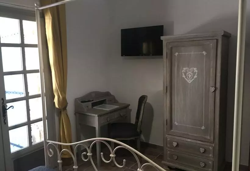 Aamiaismajoitus (B&B) Mas De La Pinède Ex Les Arbousiers