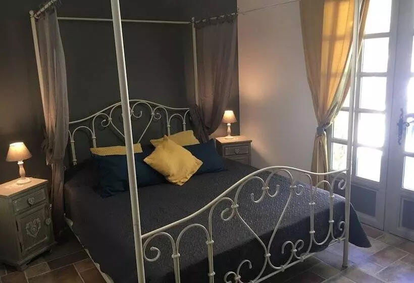 Aamiaismajoitus (B&B) Mas De La Pinède Ex Les Arbousiers
