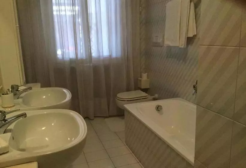 Hotelli Albergo Diana