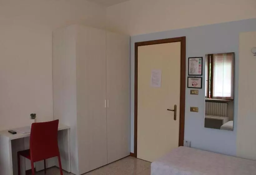 هتل O'scugnizzo 2