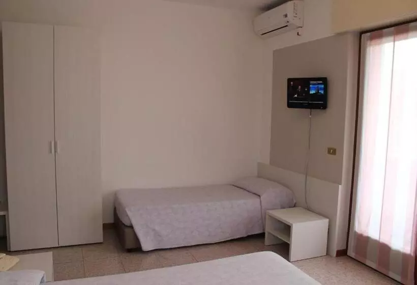 هتل O'scugnizzo 2