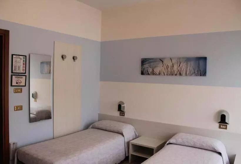 هتل O'scugnizzo 2