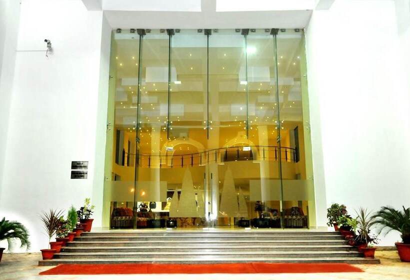 هتل The Imperial Bodhgaya