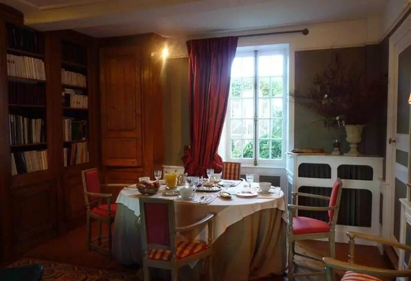 ベッドアンドブレックファースト Chambres D Hôtes Le Petit Sully