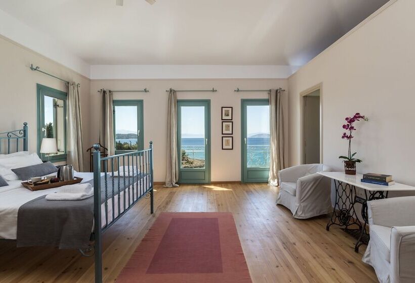 Electra Beachfront Villa