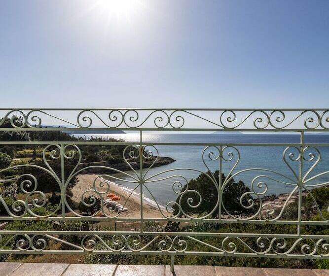 Electra Beachfront Villa