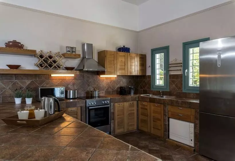 Electra Beachfront Villa