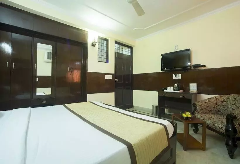 Airport Hotel Olive & Blue