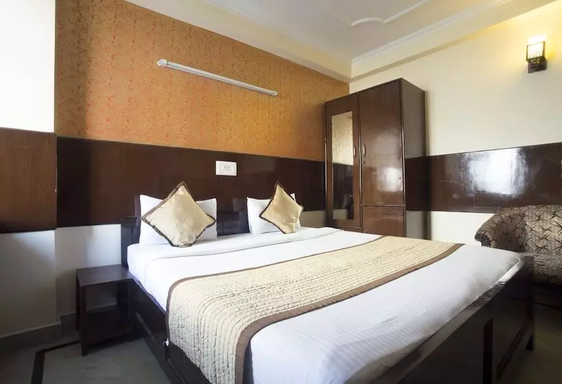 Airport Hotel Olive & Blue