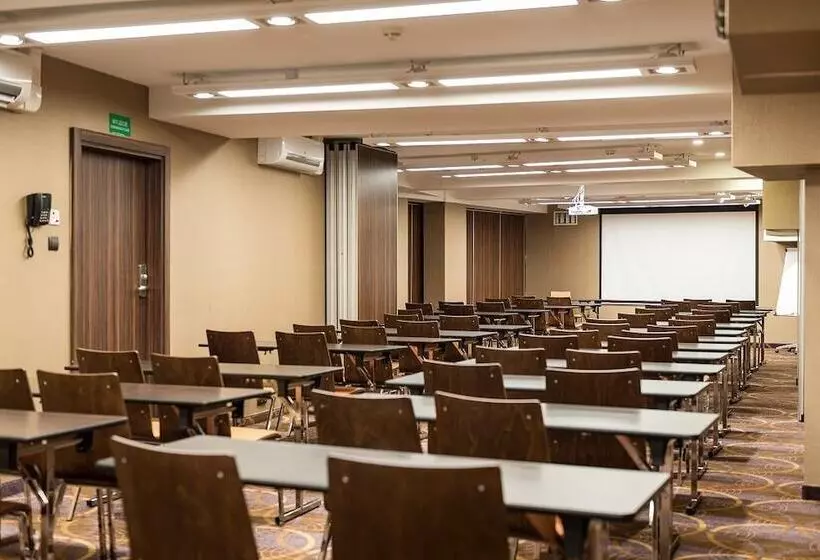 Hotelli Desilva Premium Poznań