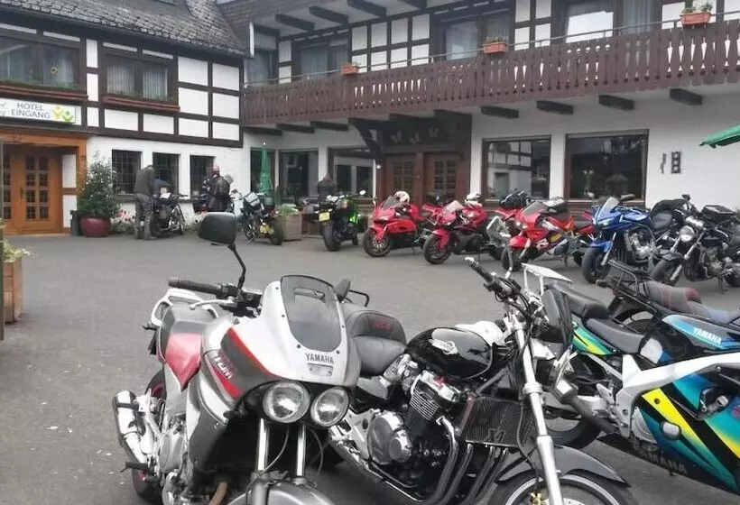 ホテル Gasthof Zwilling