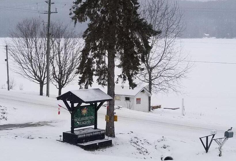 Szálloda Getaways At Haliburton Heights