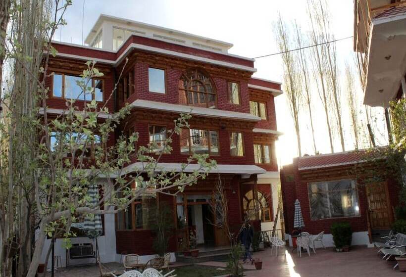 Hotel K2 Continental