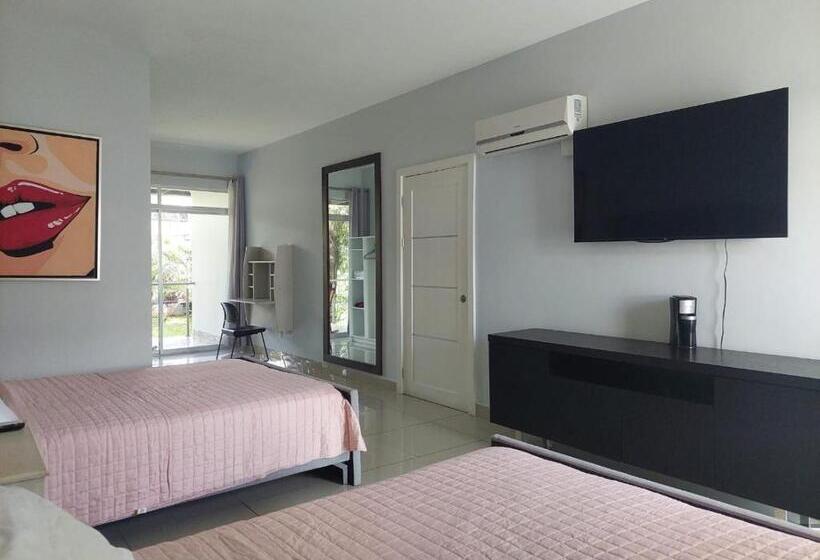 فندق Pz Country Club & Conference Center