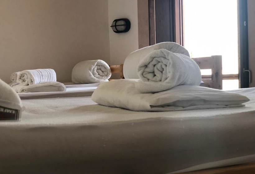 호텔 Pont Roma  Hostel