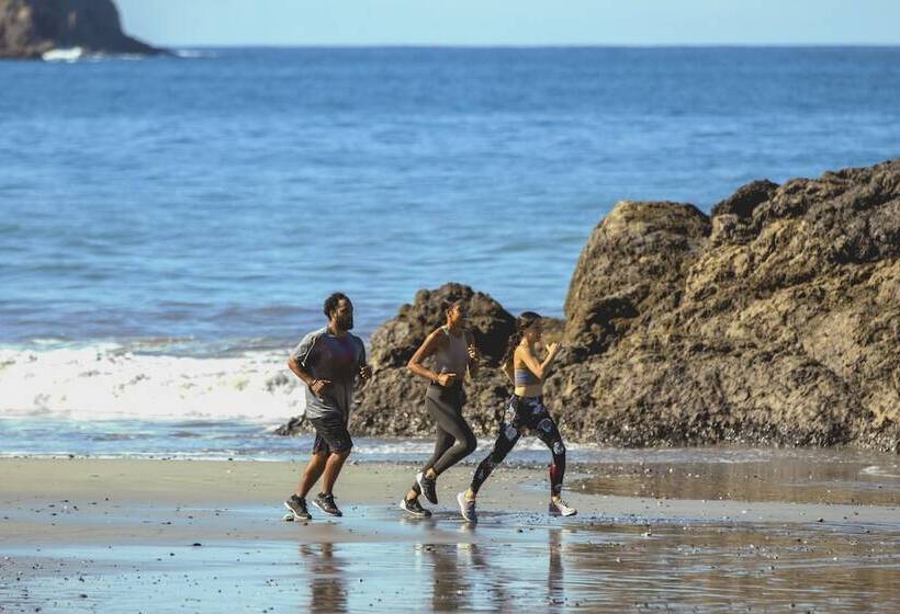 هتل Selina Manuel Antonio Hostel