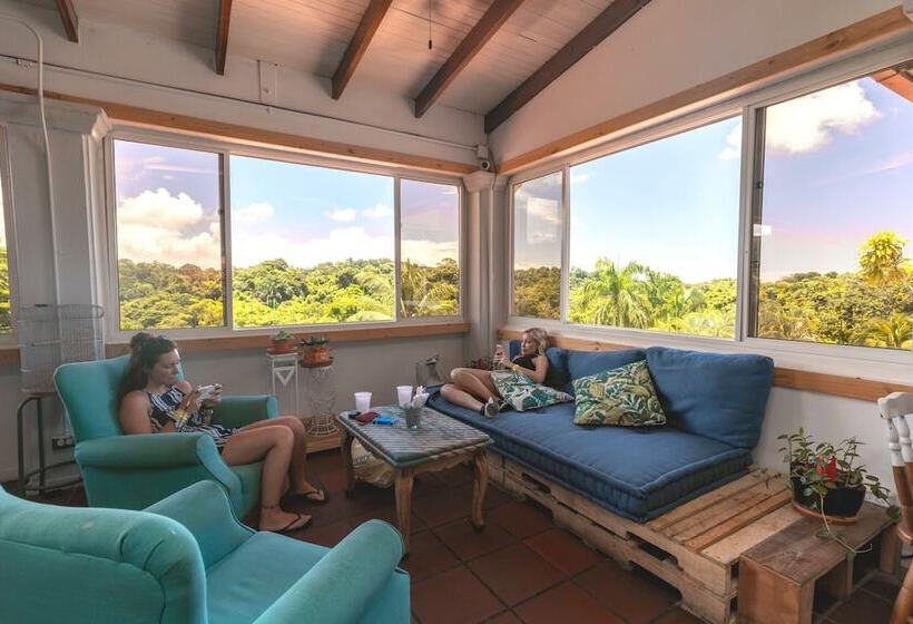 هتل Selina Manuel Antonio Hostel
